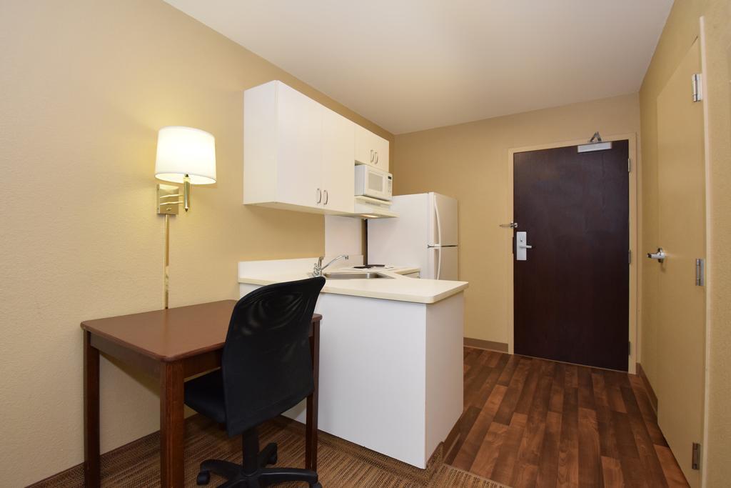 Mainstay Suites Chicago Hillside Eksteriør bilde